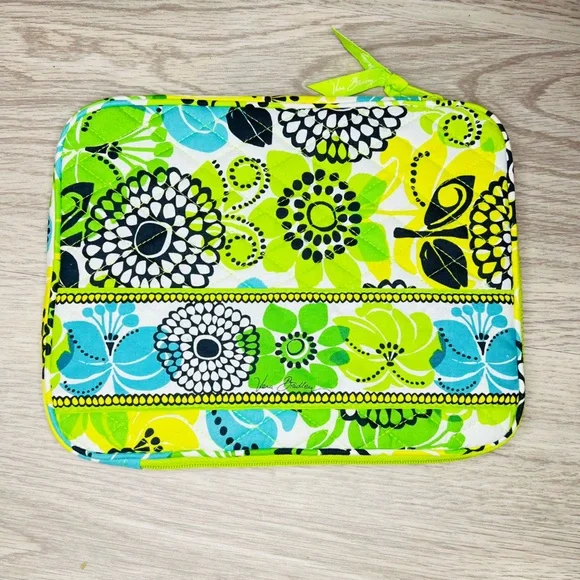 Vera Bradley Rosy Posies Sleeve Case Bag Tablet iPad Zipper Lime - Picture 2 of 9
